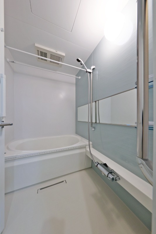 バス・シャワールーム　浴室乾燥機付バスルーム