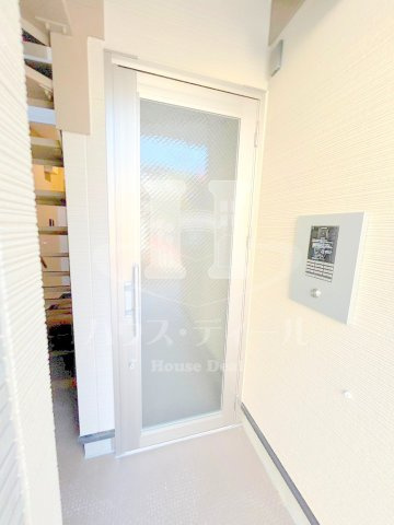 エントランス　清潔なエントランスです