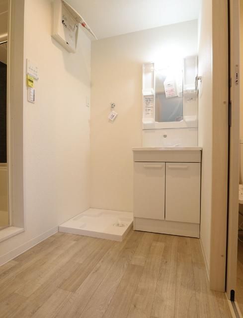 洗面設備　独立洗面台です