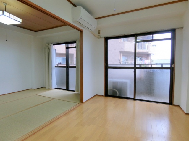 居室・リビング　採光面籍も広いです