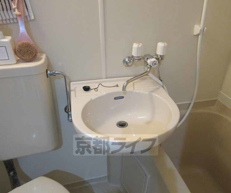 洗面設備　洗面台です