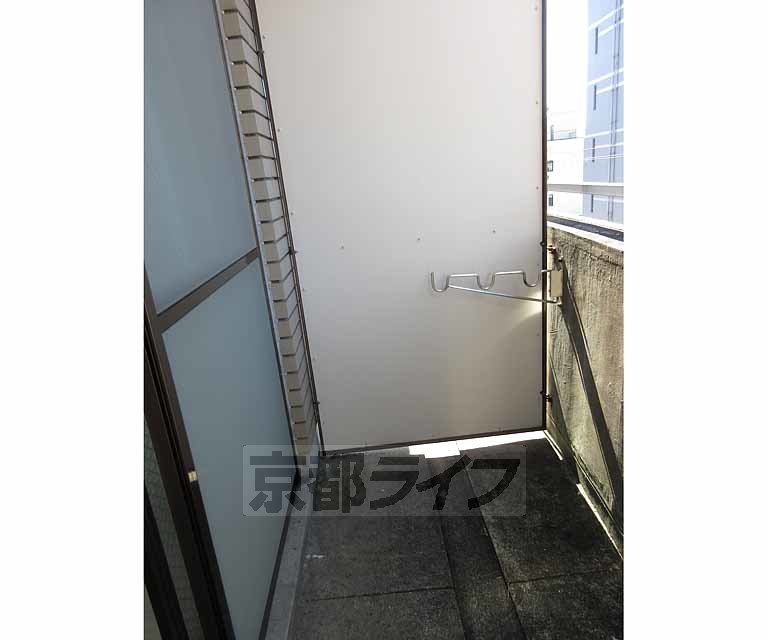 バルコニー　幅員のあるバルコニーです