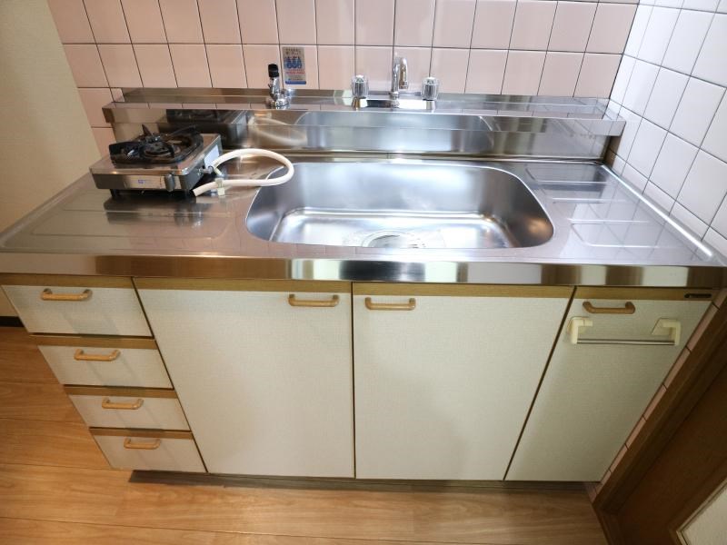 キッチン　コンロは残置物
