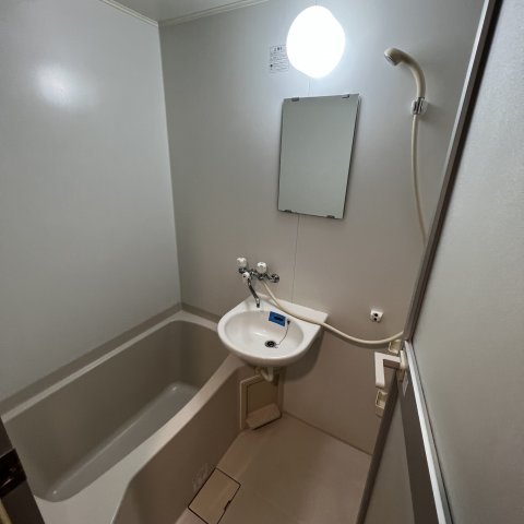 バス・シャワールーム　同仕様タイプです