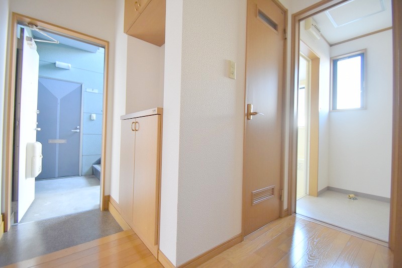 玄関　海田町の賃貸情報はシティホーム海田センターへお任せください