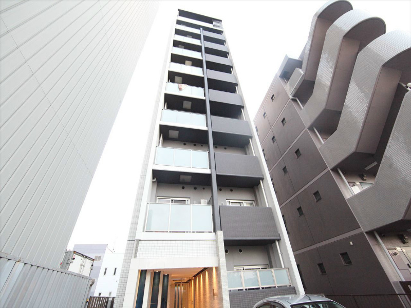 建物外観　外観　防犯カメラ付　宅配ＢＯＸ　オートロック　外壁タイル張り