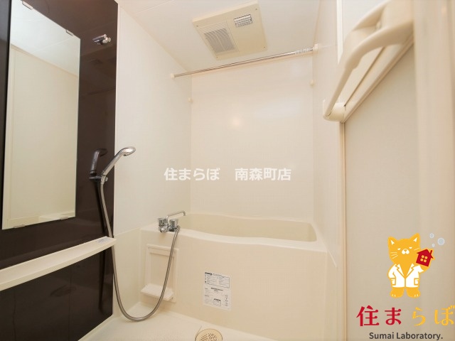 バス・シャワールーム　「見た目じゃなく、心に“しっくりくる”を大切に。」