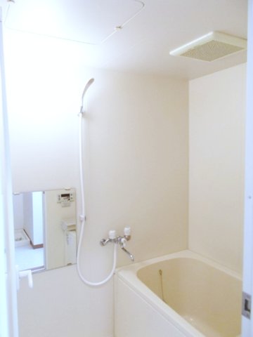 バス・シャワールーム　日々の疲れを癒すお風呂です♪