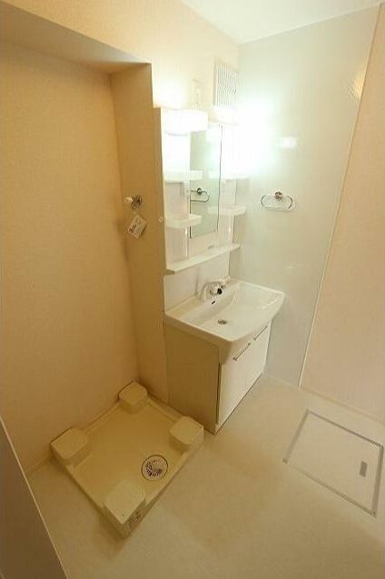 洗面設備　独立洗面化粧台付き