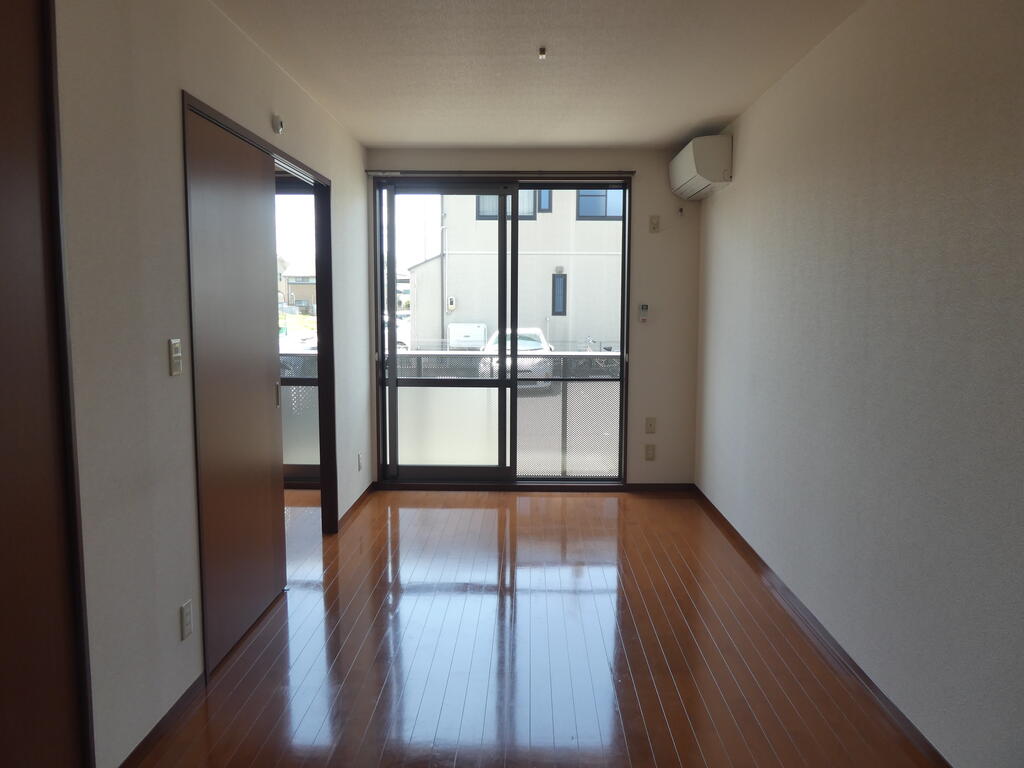 居室・リビング　リビング