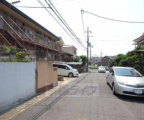 その他　前の道路です。