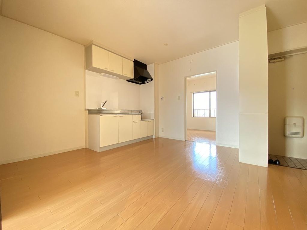 居室・リビング　※別号室参考写真