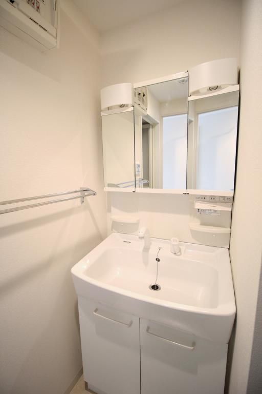 洗面設備　弊社は都内全域の物件をご紹介可能です！