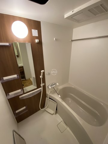 バス・シャワールーム　セレニテ堺筋本町プリエ　風呂