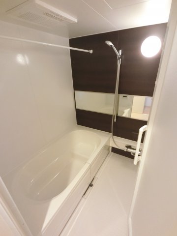 バス・シャワールーム　＊同タイプの写真です。