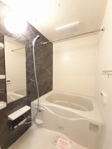 バス・シャワールーム　きれいなお風呂です