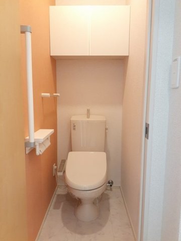 トイレ　清潔感のあるトイレです