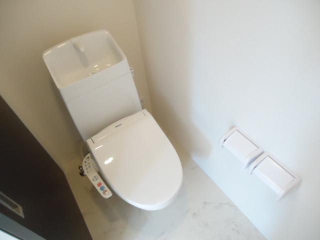 トイレ　シャワー付トイレ