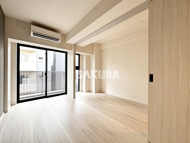 居室・リビング　開放感のあるゆったりとしたお部屋です♪