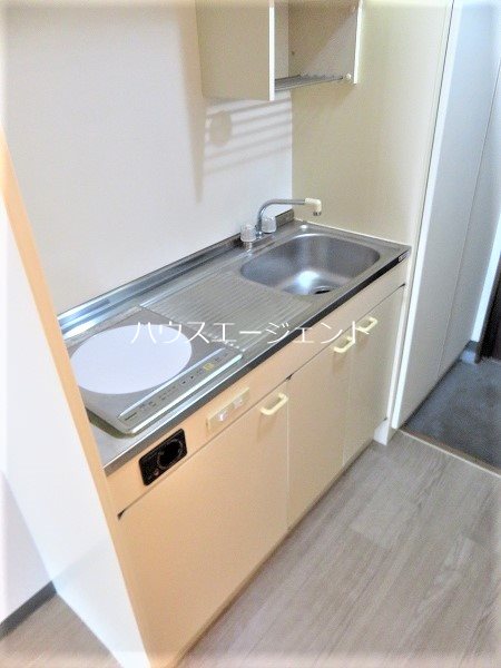 キッチン　IHクッキングヒーター付きです。※参考画像