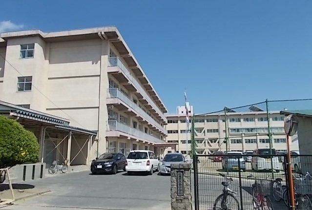 小学校　石巻市立釜小学校（小学校）まで650m