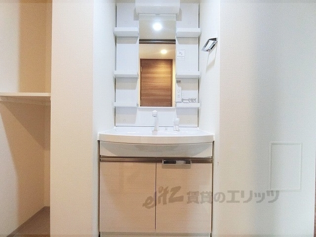 洗面設備　独立洗面台