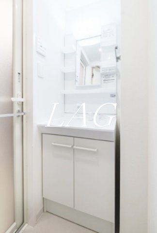 洗面設備　独立洗面台です。