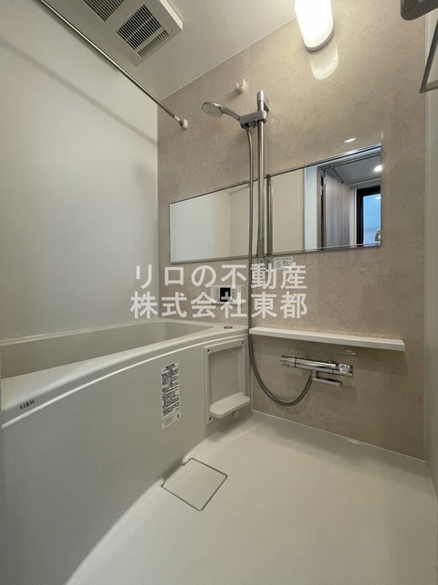 バス・シャワールーム　浴室には乾燥機が付いているので梅雨の時期でも安心です☆