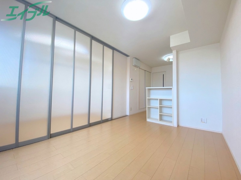 居室・リビング　同型参考写真