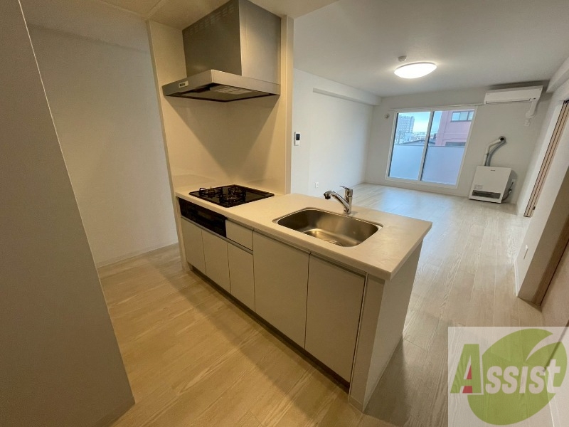 キッチン　リビングが見渡せる対面キッチンになってます。