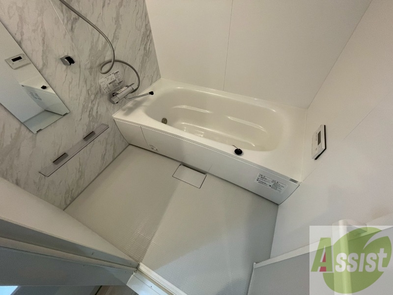 バス・シャワールーム　お風呂になります。一日の疲れを癒してくださいね。