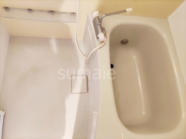 バス・シャワールーム　バスルームです。