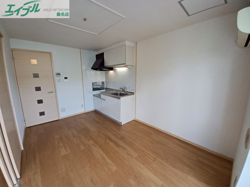 居室・リビング　同型反転タイプ画像