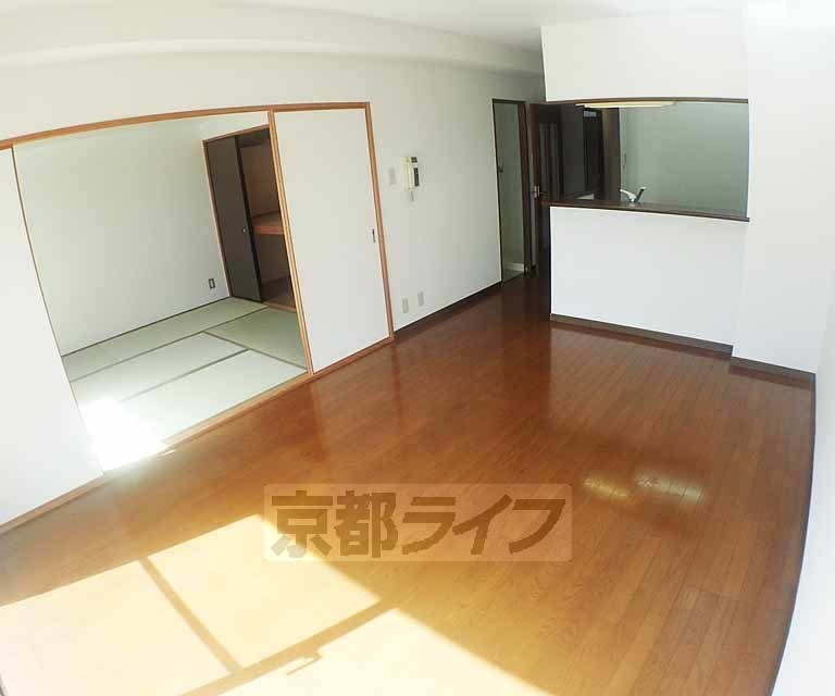 居室・リビング　広めのお部屋です。