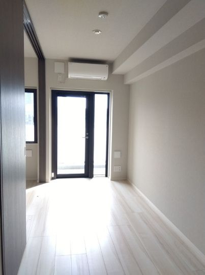 居室・リビング　☆明るい洋室☆