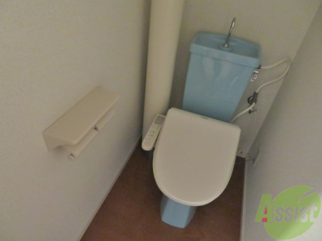 トイレ　ウォシュレットがついたトイレです。安心して使用できますね。