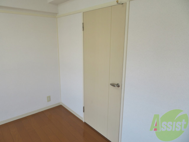 収納　ウォークインクローゼットです。奥行きもあり、大容量ですよ。