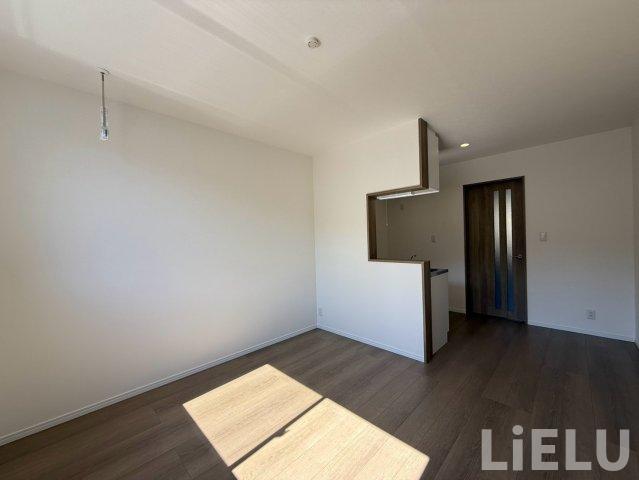 居室・リビング　同シリーズ物件のモデルルームになります※現況優先