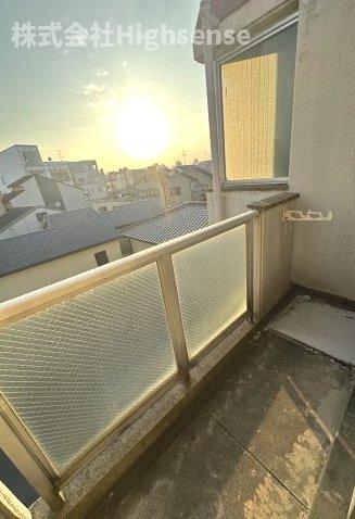 バルコニー　バルコニーがあります