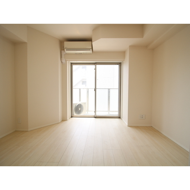 居室・リビング　洋室約７．７帖