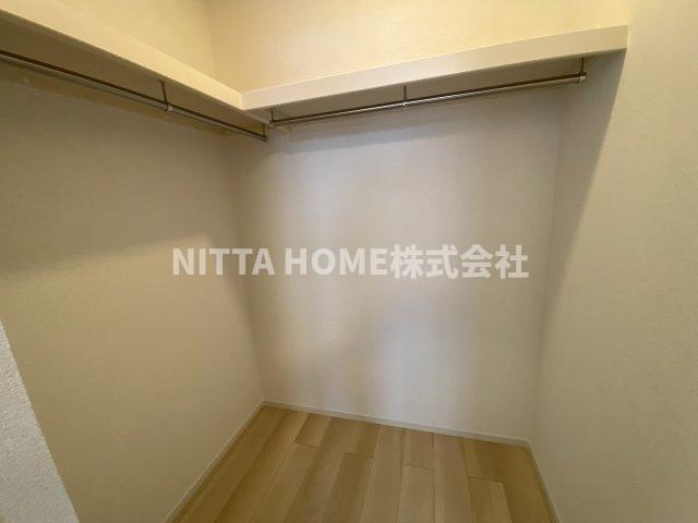 収納　たっぷり収納できるウォークインクローゼット♪