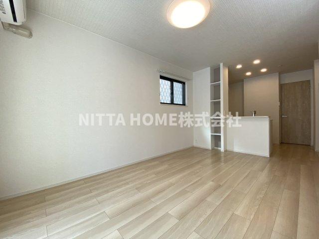 居室・リビング　リビング１２．３帖あります＊