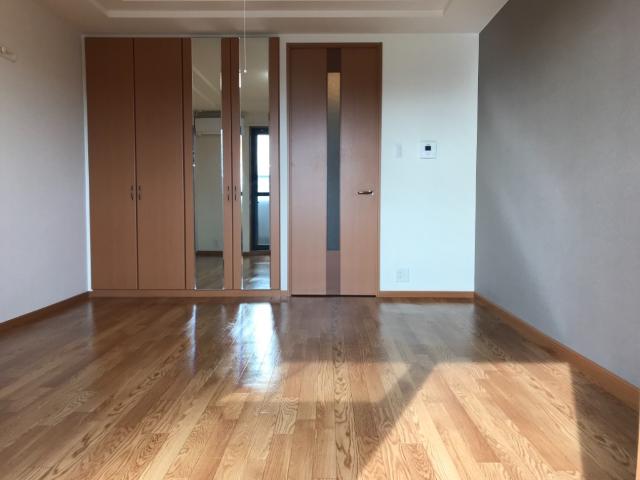 居室・リビング　室内