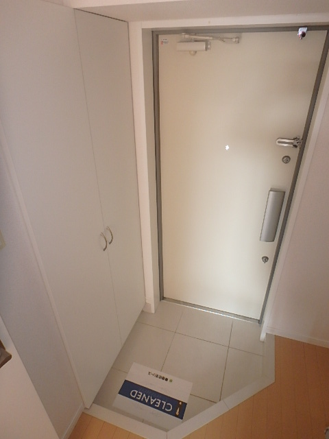 玄関　シューズボックス完備の玄関です。