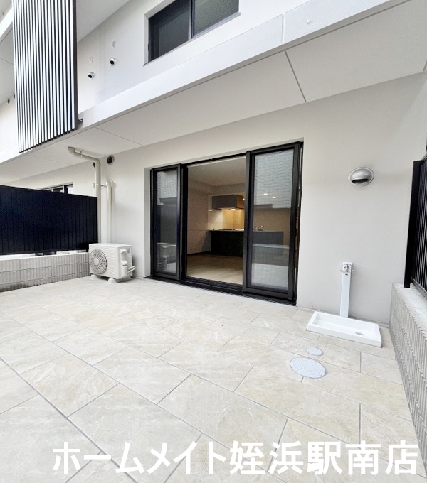 バルコニー　★ペットも喜ぶ広々テラス付き★