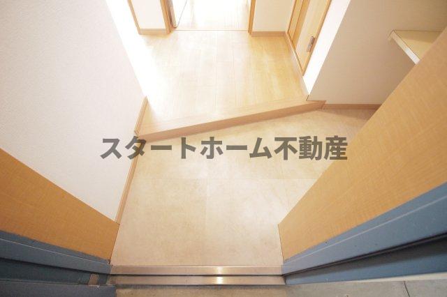 玄関　収納もある玄関です