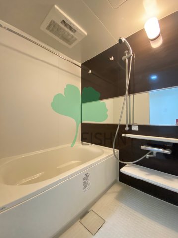 バス・シャワールーム　清潔感のある浴室です！