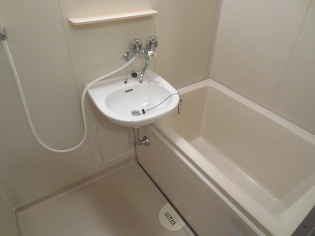 バス・シャワールーム　浴室