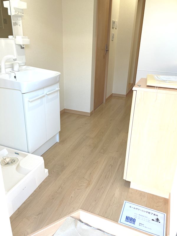 エントランス　※別号室写真参照