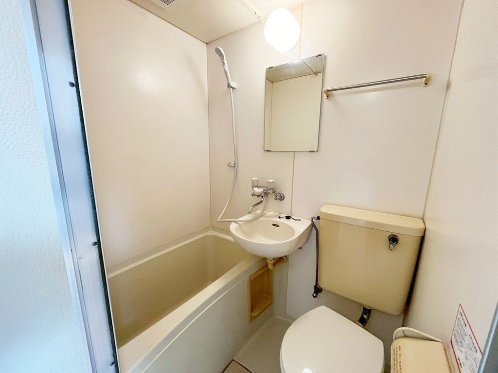 バス・シャワールーム　洗面